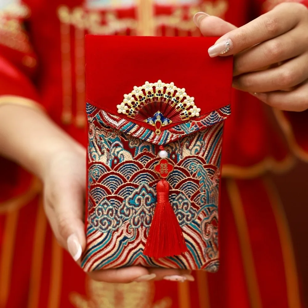 Chinese New Year Brocade Red Envelop Blessing Words Embroidery Lucky Red Pockets Tassel Button Hongbao Lunar New Year