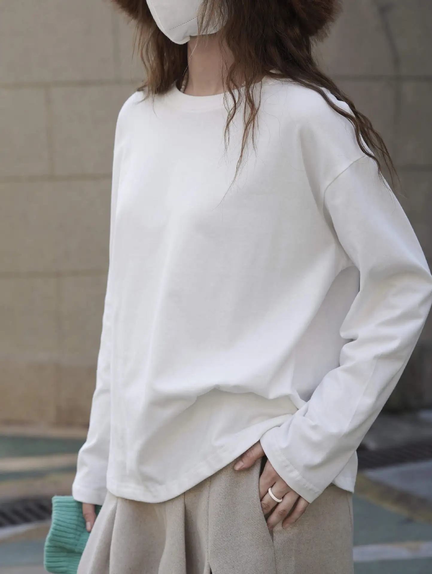 

Winter new Korean version simple round neck long sleeved T-shirt casual slimming and comfortable skin friendly top for women