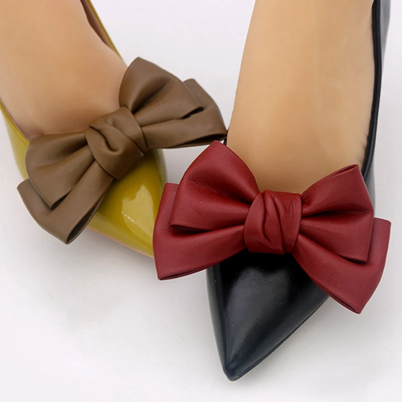 2Pcs Removable Shoe Clips Leather Bow Shoe Clips Shoe Jewelry Clips Wedding Party Shoe Buckle