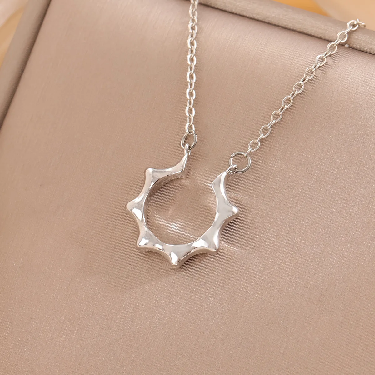 

Новые простые ювелирные изделия из стерлингового серебра 925 пробы, тонкий символ, компактный красивый женский подарок, цепочка на ключицы, кулон, ожерелья XL042