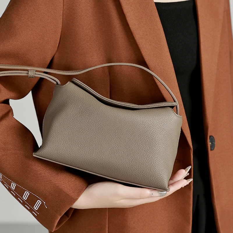 กระเป๋าสะพายข้างสำหรับผู้หญิง - Women Bags 2026 Trends บทวิจารณ์และราคา