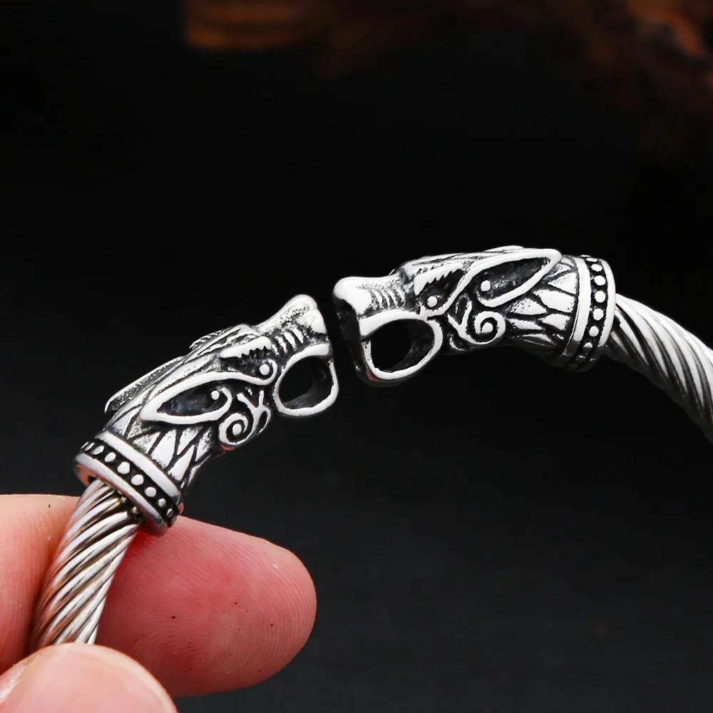 Wikinger-Drachenkopf-Manschettenarmreif aus Edelstahl, gedrehter Draht, offener Vintage-Nordischer Herren-Armreif, einzigartiges Alltags- und Partygeschenk – Detail 4