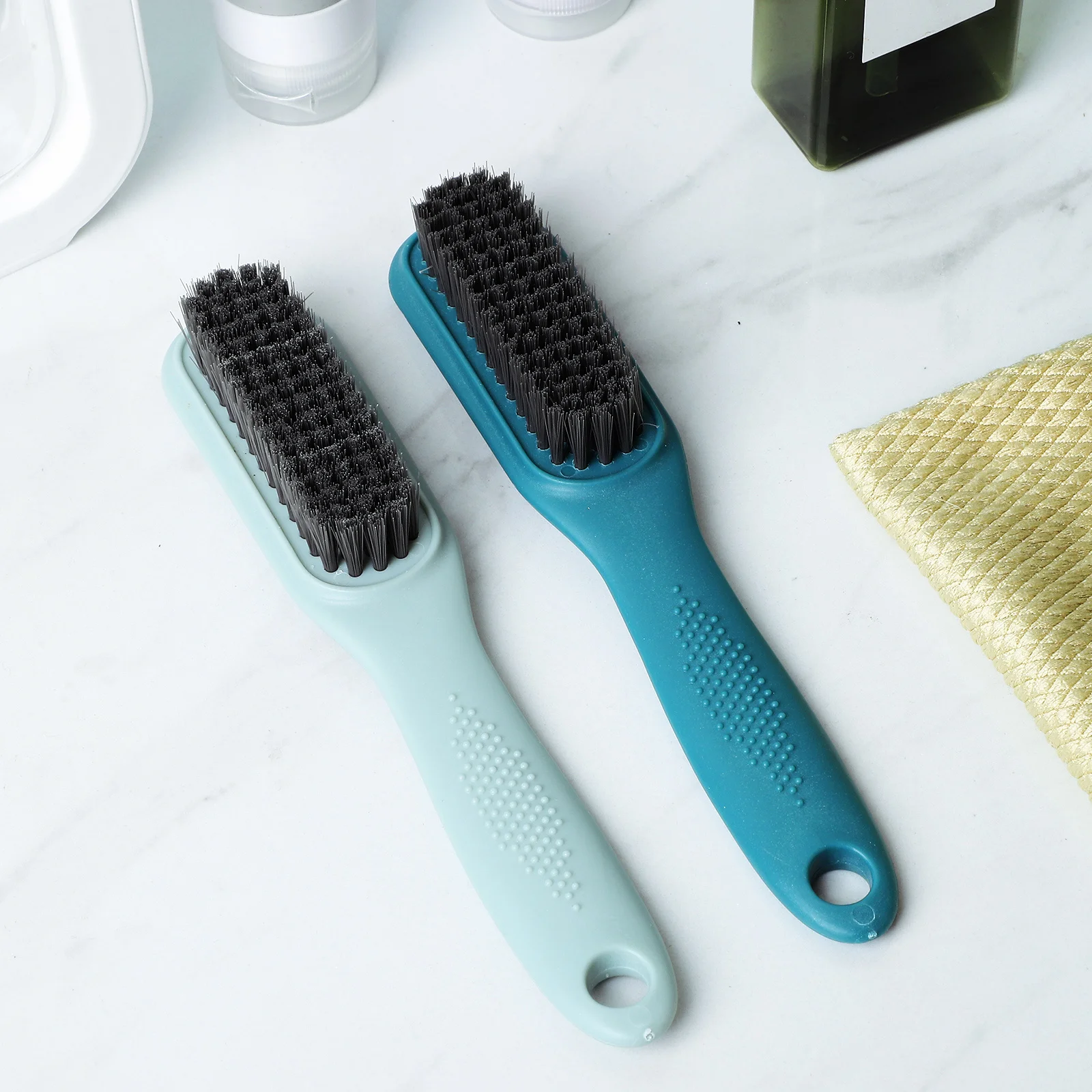 

2Pcs Laundry Brush for Shoes Plastic Scrubber with Hanging Hole Stain Removal Tool Suitable Daily Cleaning Boots Sneakers Coat