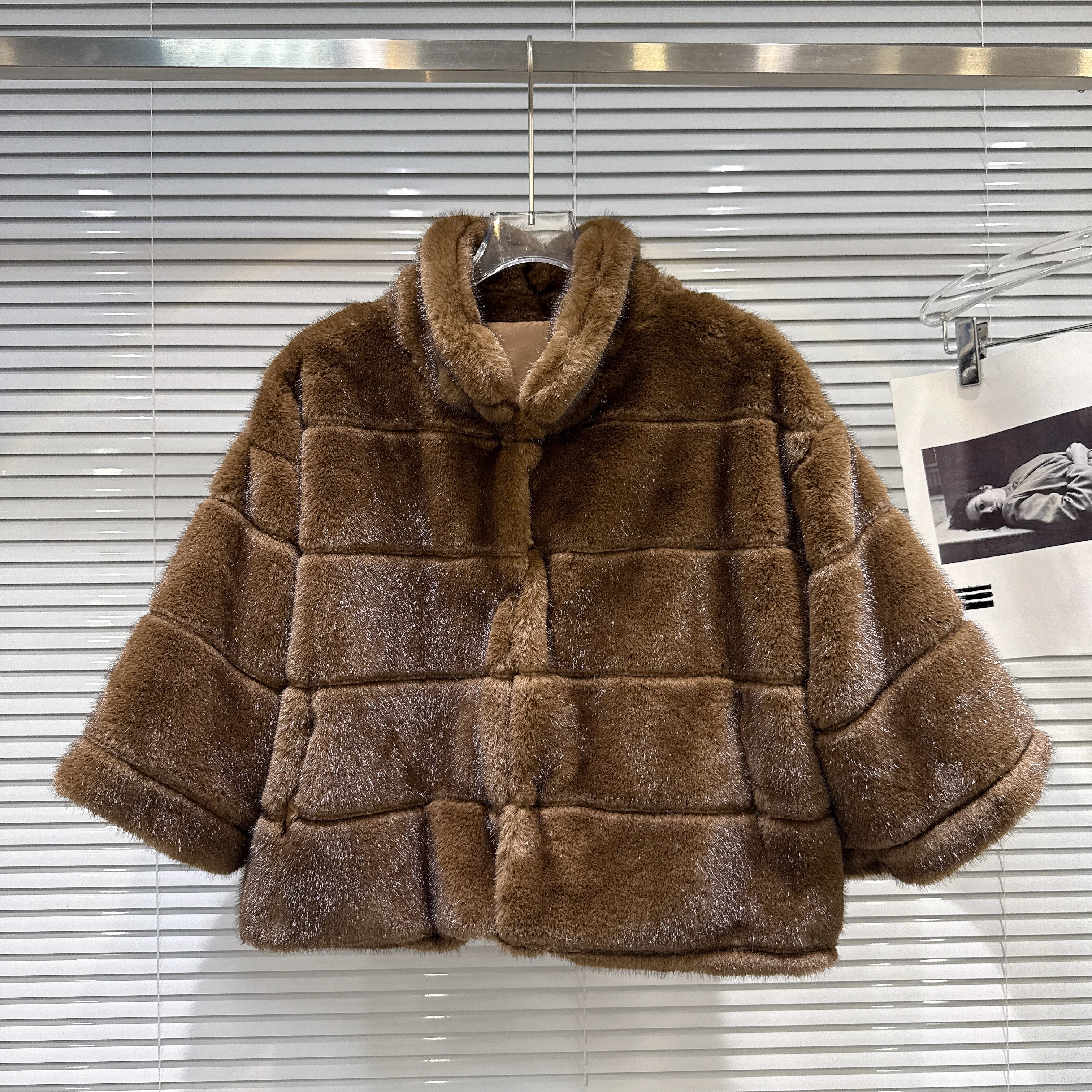 Frauen Herbst Winter Chic Stehkragen Faux Nerz Haar Halbe Hülse Kurzen Mantel Dame Kurzarm Faux Pelz Lose Kurze outwear