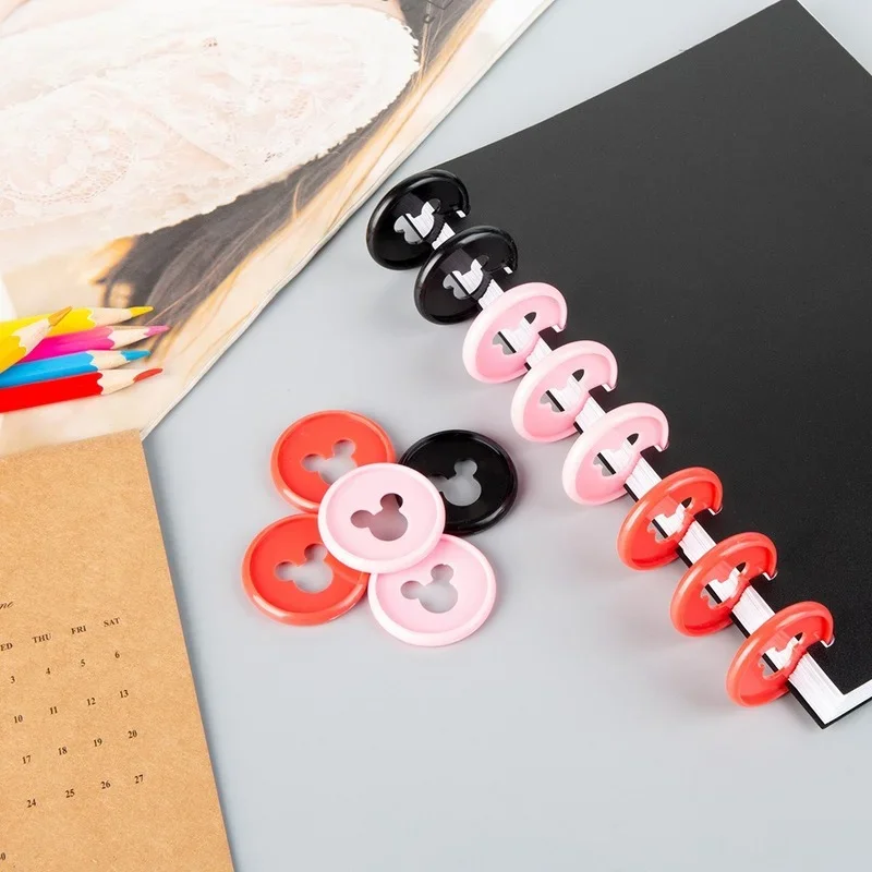 Рисунок 3 - Кольцо-пряжка с отверстием в виде