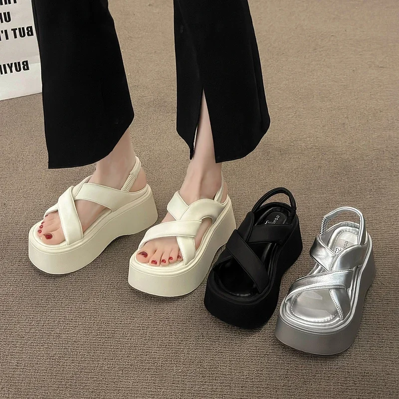 صندل مسطح مفتوح من الأمام للنساء ، صنادل عصرية للسيدات ، فستان بتصميم كلاسيكي خارجي ، صيف ، جديد ، من من من من من من من من من من الخارج