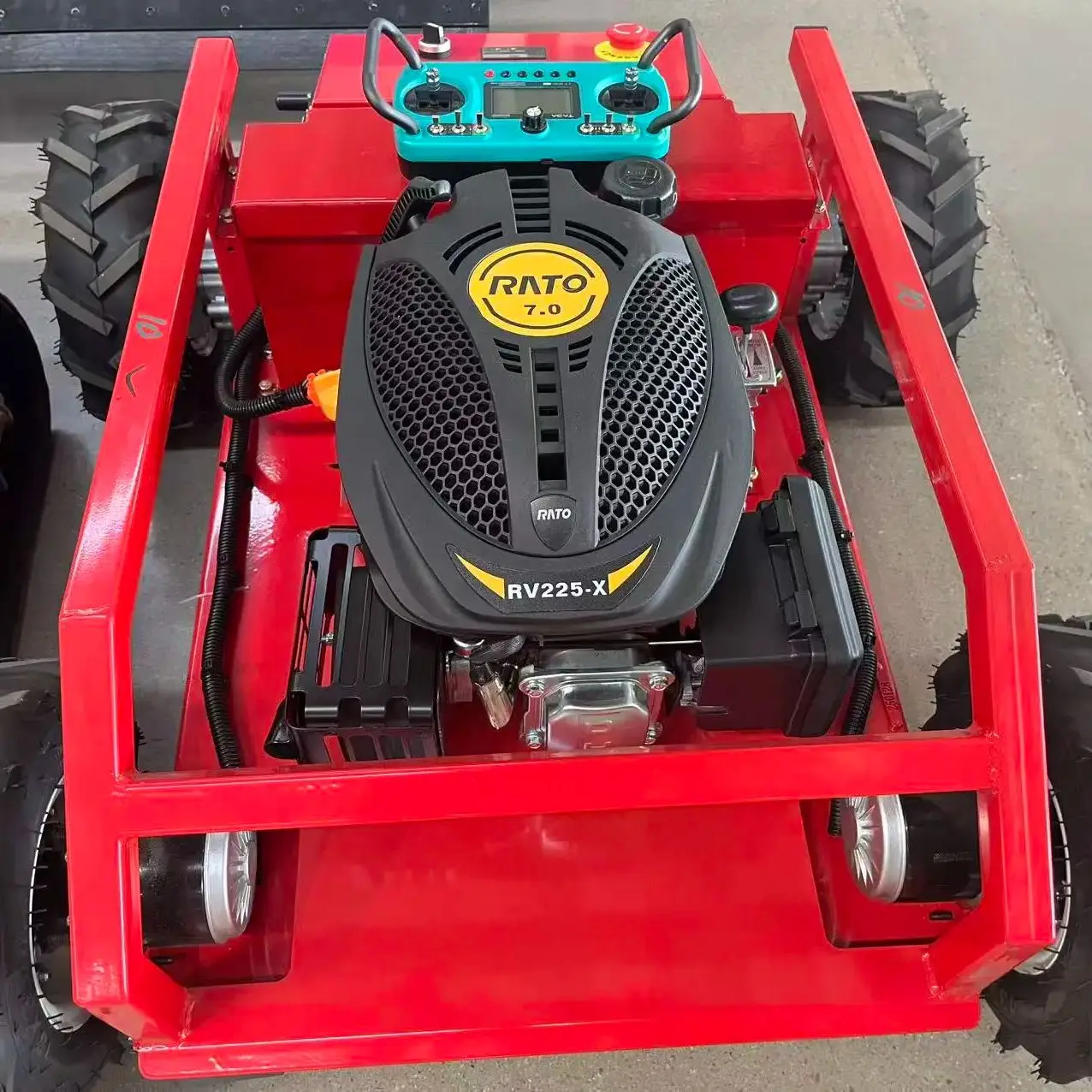 강력한 등판 능력을 가진 지능형 원격 제어 정원 잔디 깎는 기계, 효율적인 제초 및 내구성 있는 자주식 디자인