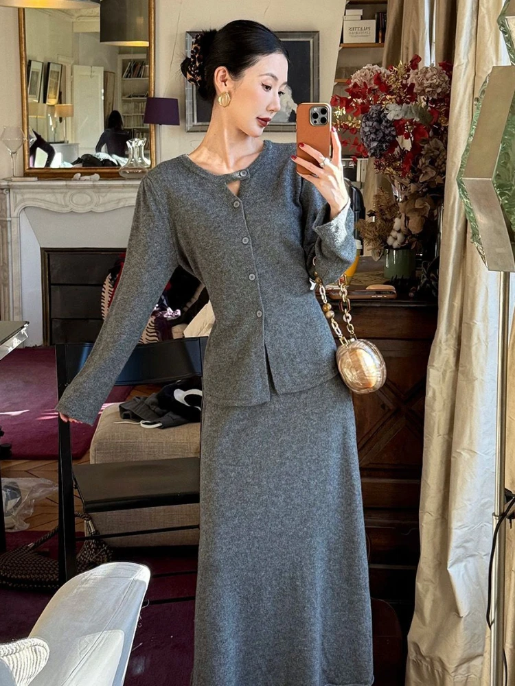 

Минималистичный темпераментный комплект из двух предметов, женский однотонный вязаный топ + юбка с круглым вырезом и длинными рукавами, элегантный комплект