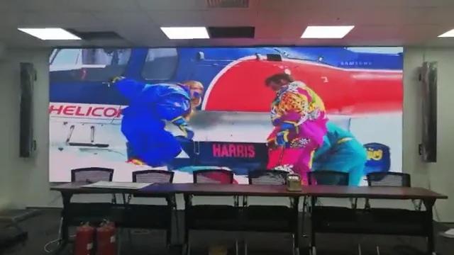 P1.53 Display da interno a LED da 640 * 480 mm a colori ad alta definizione per esposizioni video Schermo capacitivo con funzione di centri commerciali