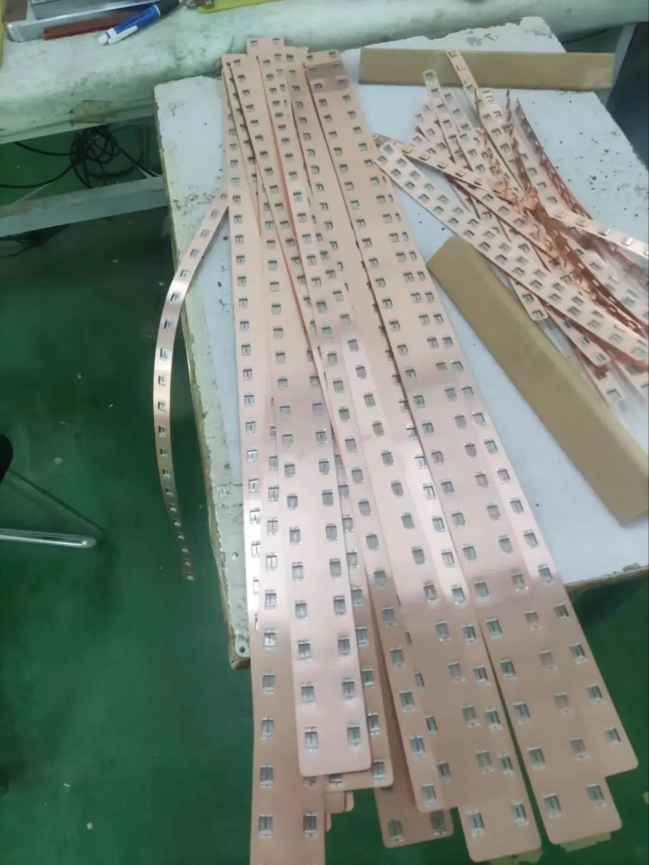 AliExpress NONE 21700-2P Copper Busbar Electric Resistance Bicycle Battery Copper-nickel Bar Spacing 23mm 0.3mm Straight Arrangement Freely cCt