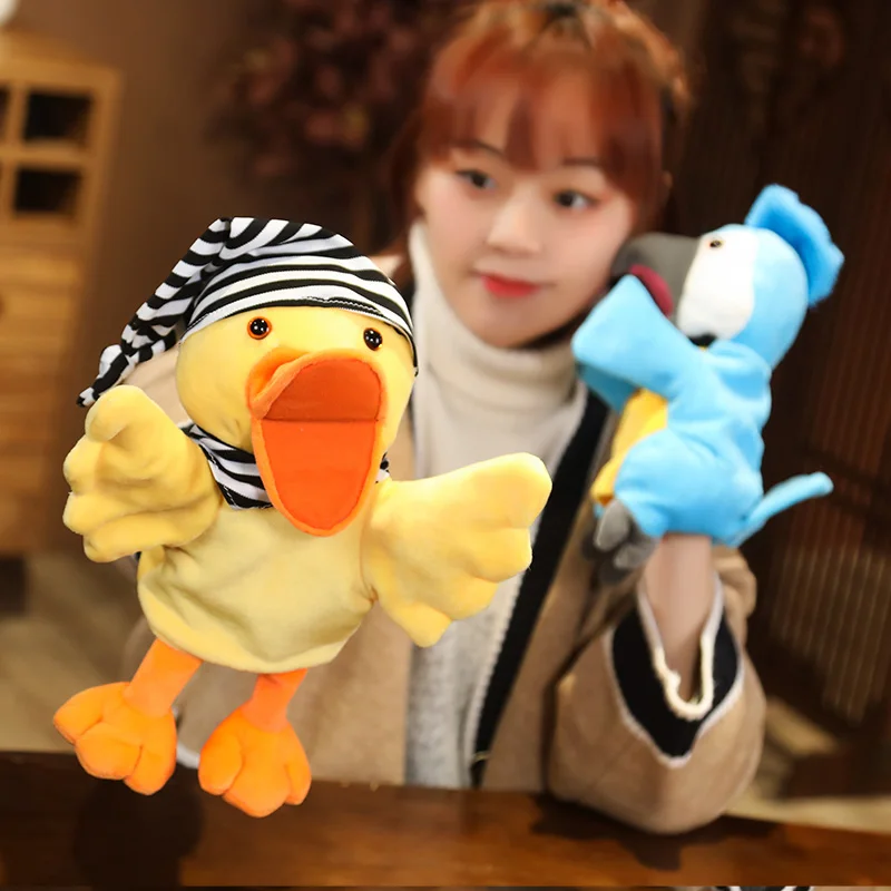 ตุ๊กตาสัตว์น่ารักขนาด 28 ซม. รูปเป็ดและนกแก้ว ของเล่นตุ๊กตาผ้าสำหรับเล่นบทบาทสมมติ เสริมสร้างพัฒนาการ เหมาะสำหรับครอบครัว