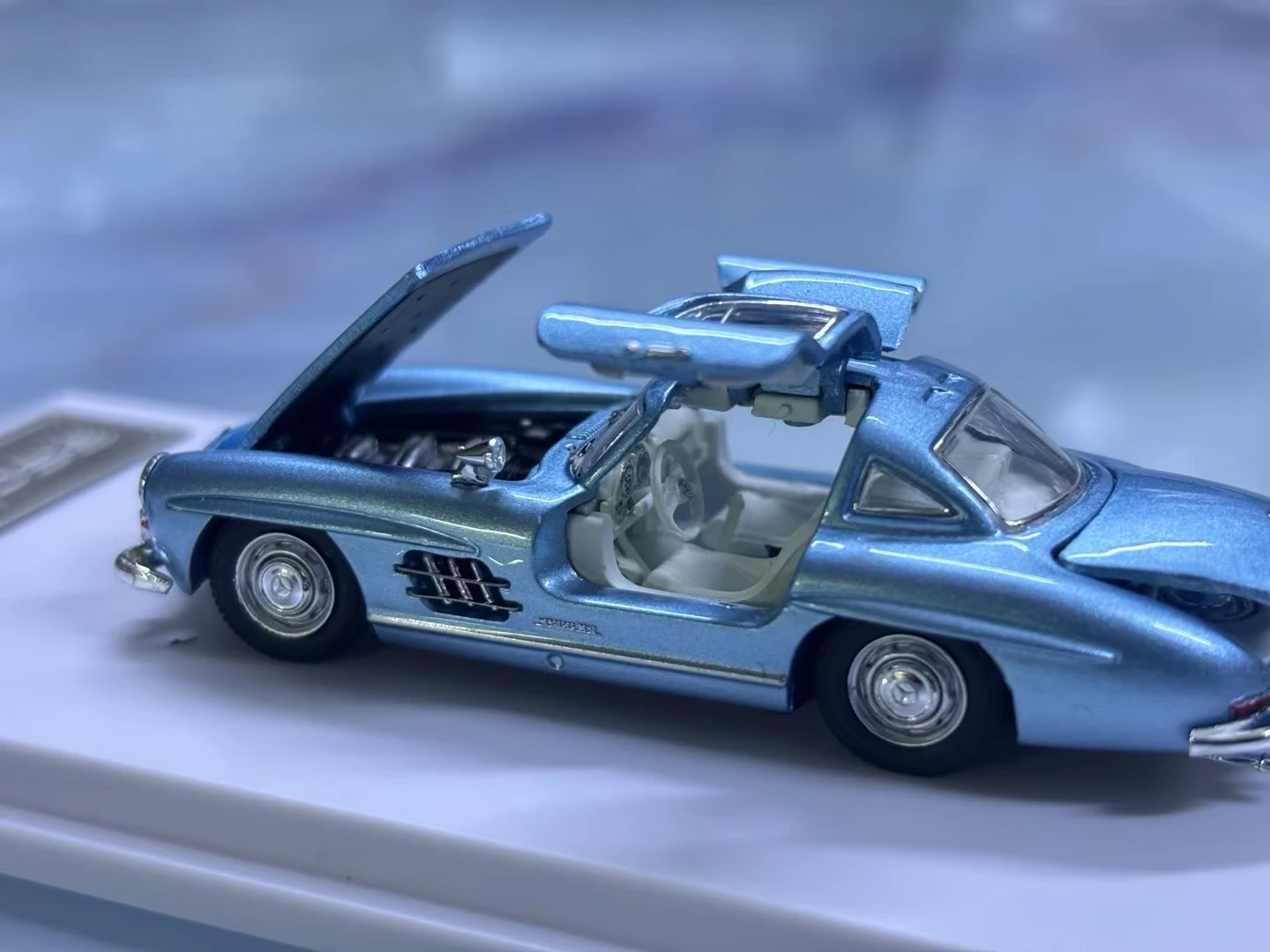 Spot BSC 1:64 Benz 300SL, Gull Wing Door, Alloy Full Open, Automodell
