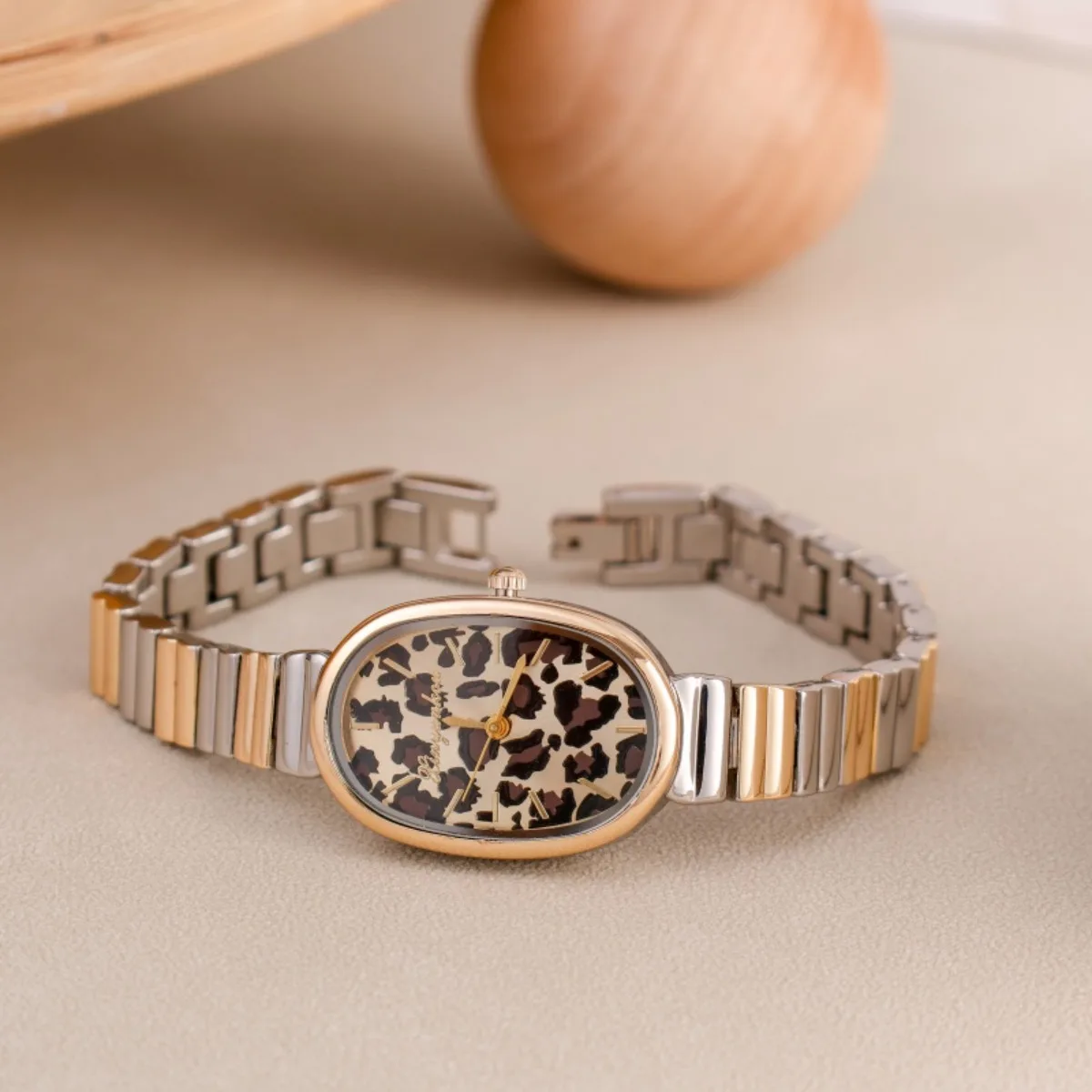 Стильные женские кварцевые часы с леопардовым принтом, овальный циферблат, шикарный дизайн, повседневная одежда, универсальный модный аксессуар, женские часы, подарок на праздник