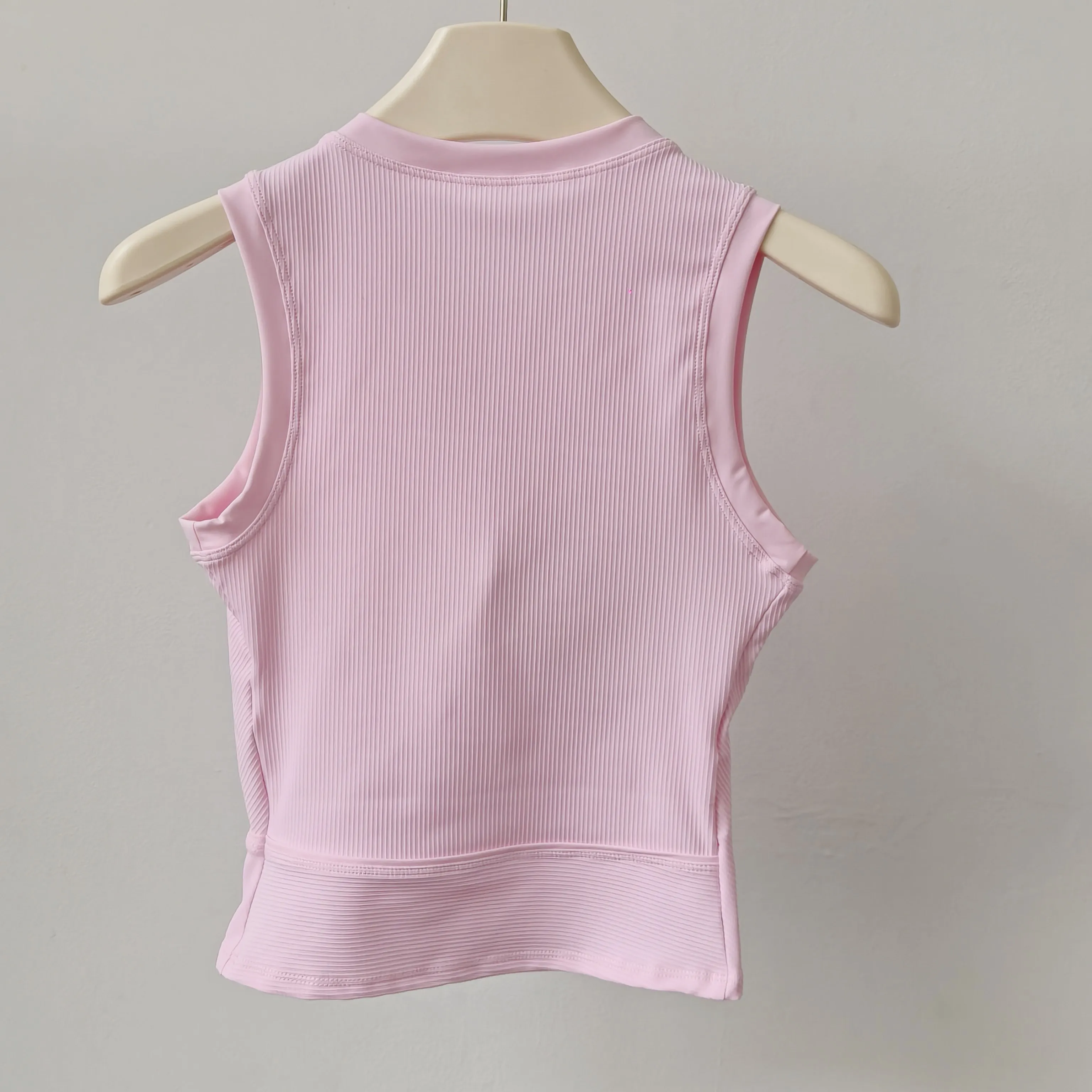 Yoga-Bekleidung Damen Ärmelloses Sport-Top Oberbekleidung Eng Anliegender Schnelltrocknender BH Fitness-Bekleidung Kurzärmeliges Lauf-Top mit Brustpolster – Detail 8