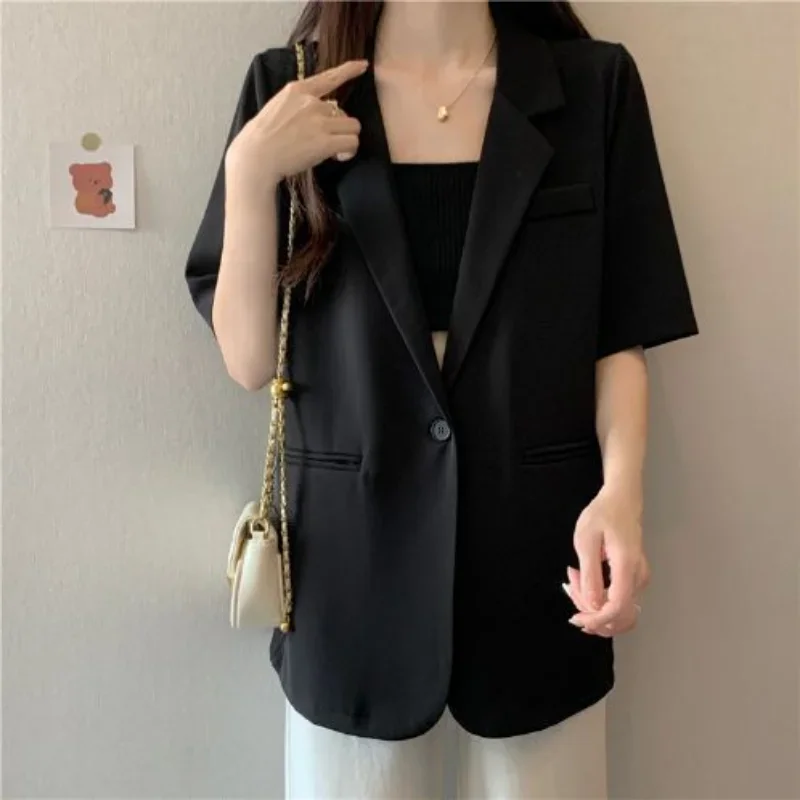 Mangas curtas Blazer Mulheres Verão Jaqueta Preto Branco Terno Coreano Moda Fina Top Casual Sólidos Jaqueta Nova