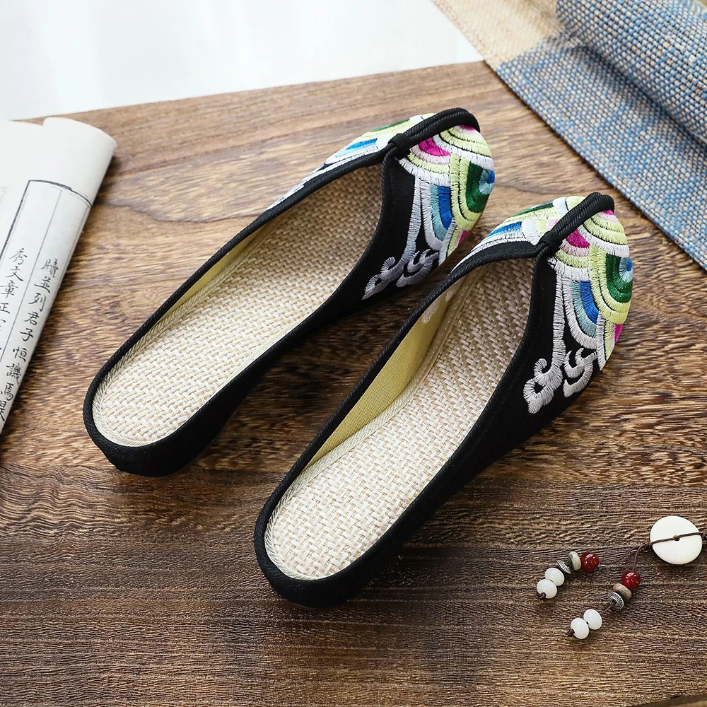 Veowalk Wave Embroidery Women Cotton Fabric Closed Toe Slippers Ladies Casual Flat Mules Comfortable Slides Home Shoes Black