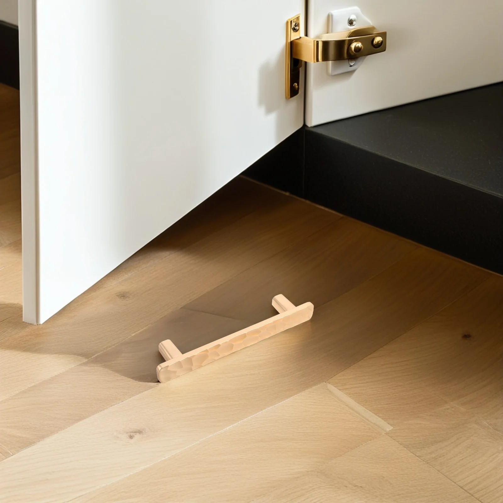 

2Pcs Zinc Alloy Cabinet Handles Ergonomic Grip Shape for Kitchen Wardrobe Dresser Cupboard Drawer Knobs Hardware