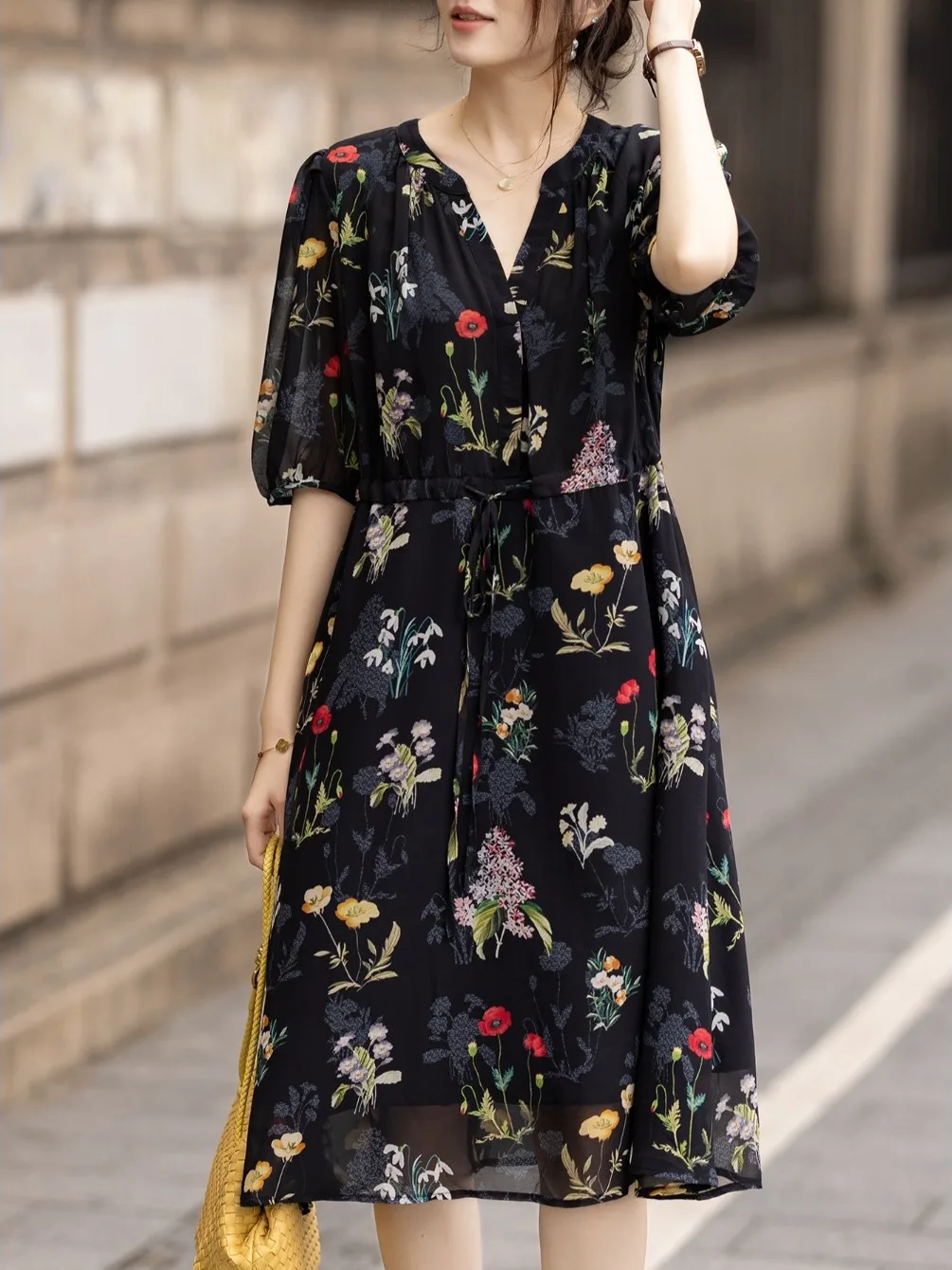 حجم كبير طباعة الأزهار الدكتور المرأة الخصر مقصوص إخفاء البطن Faionable صيف جديد Sle V-ne ميدي الدكتور لأخت طبطب