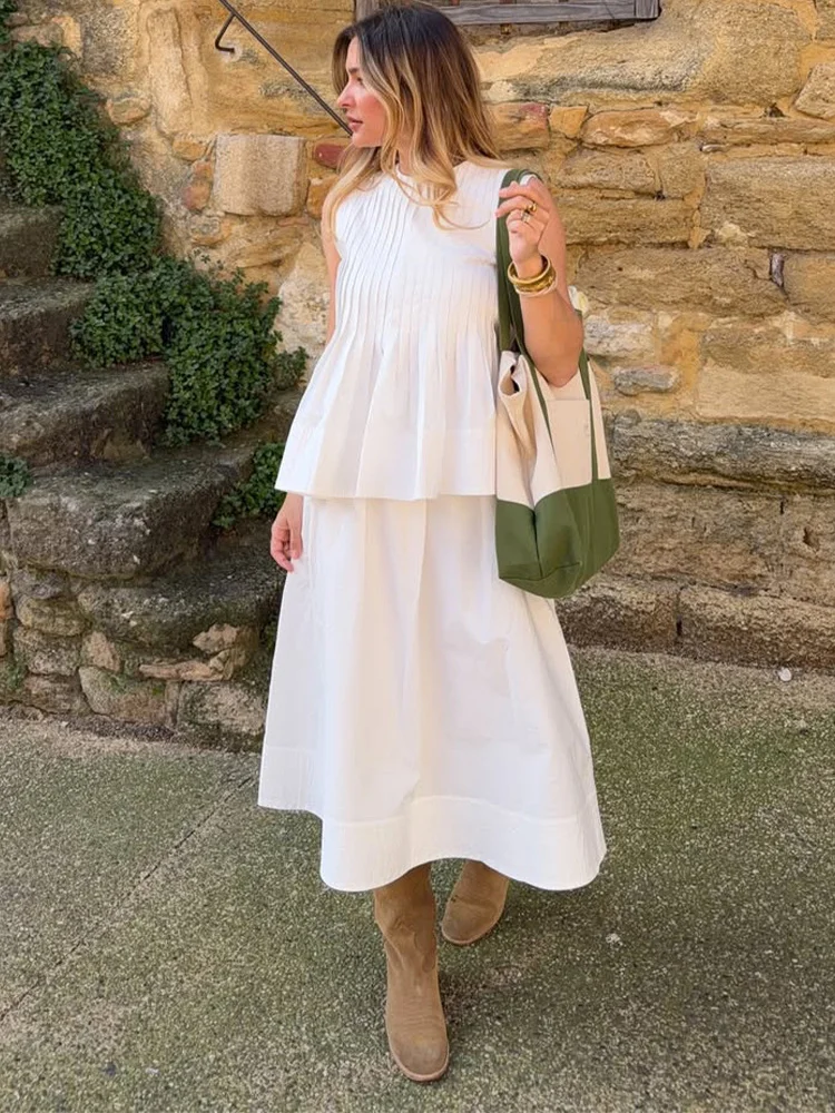 2026 Summer New Pleated Sleeveless Blouse Round Neck Loose Fit A-Line Swing Top Minimalist Office Workwear Casual Women Top