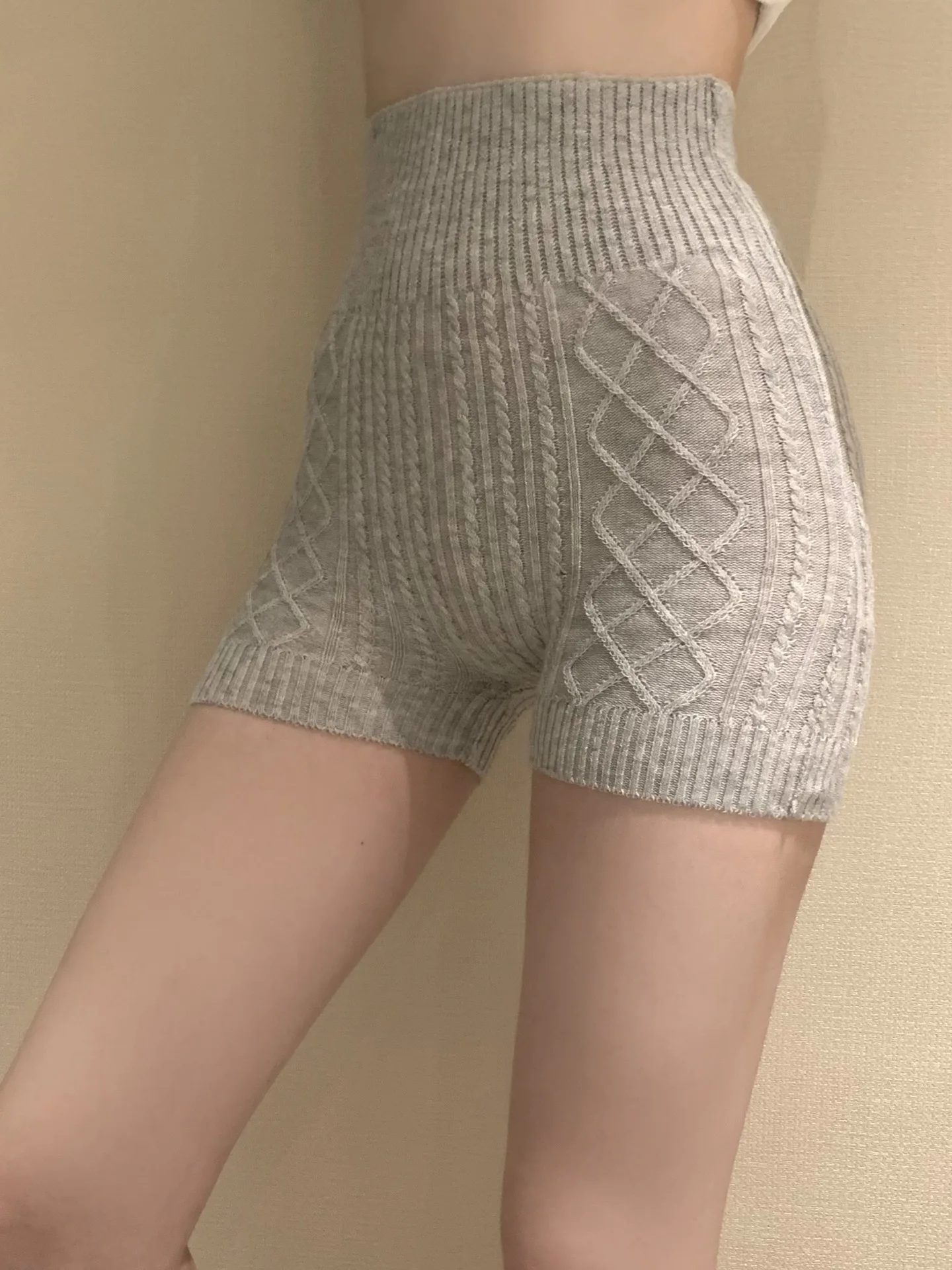 

2024 Autumn/spring New Comfortable Sexy Shorts Knitted Autumn/Winter High Waist Simple Solid Color Underlay Safety Pants BC5B