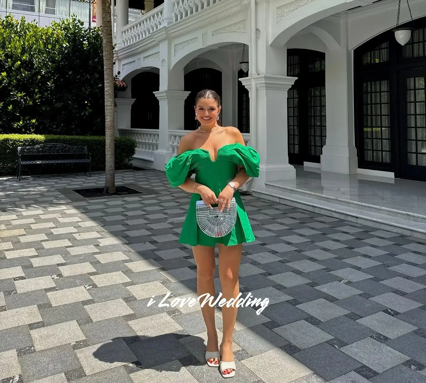 

Green Off Shoulder Homecoming Dresses 2025 V-Neck A-Line Skirt Pleated Cocktail Dress Mini Skirt Wedding Party Dress Customized