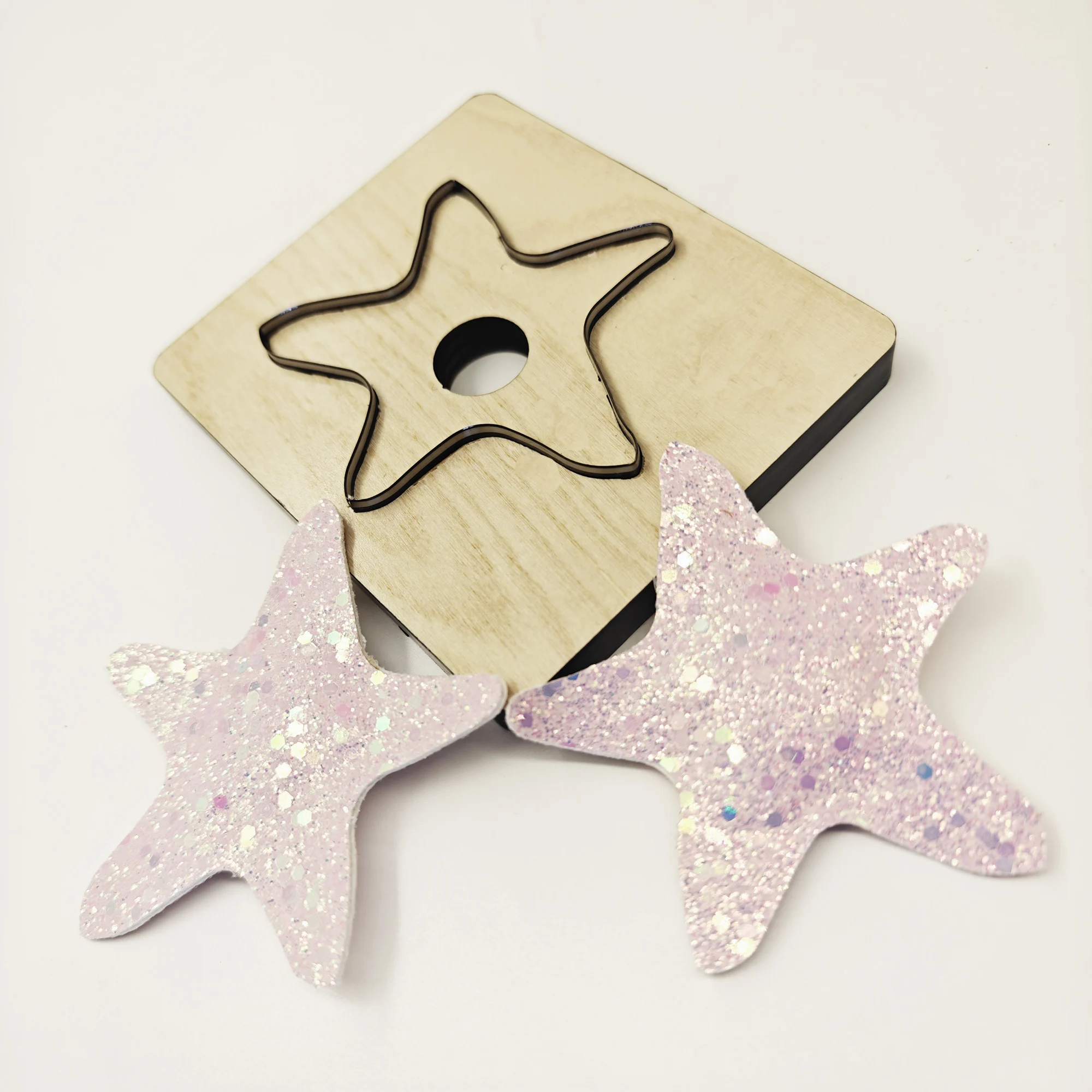 

1 piece 9cm Little starfish leather cutting mold,DIY handmade, can be used to make keychains, bag pendants, and leather items