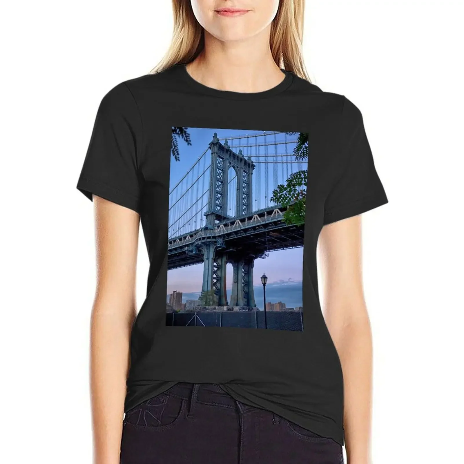 

Manhattan Bridge T-Shirt anime quick-drying Short sleeve tee cute tops white t-shirts for Women
