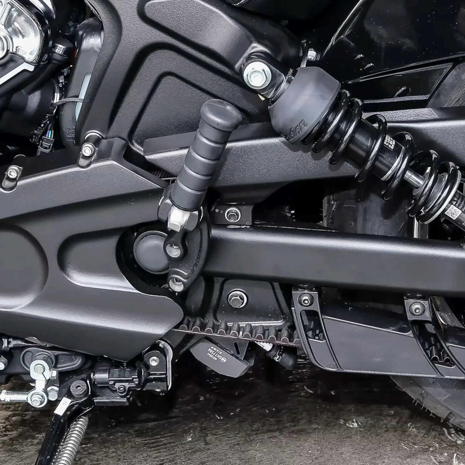 KR Motorcycle Footrest Passenger Pegs Floorboards Rear Foot Pedal Kit For Indian Scout Rogue Sixty Bobber Twenty ABS 2015-2023
