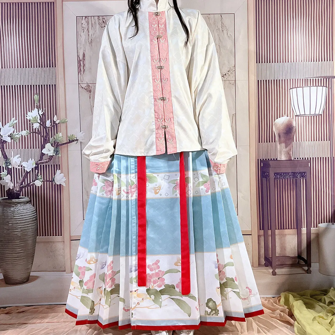 

Original Hanfu for Women Spring Ming Dynasty Embroidered Standing Collar Pipa Sleeve Purple Top Blue Horseface Skirts Full Suits