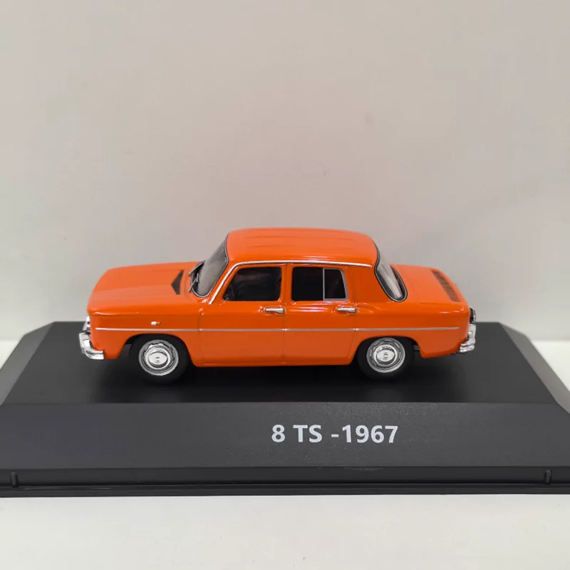 

Модель автомобиля IXO Diecast 1:43, 8 TS 1967, из сплава, имитация, коллекционная, сувенир, подарок для мальчика, статическая модель для демонстрации