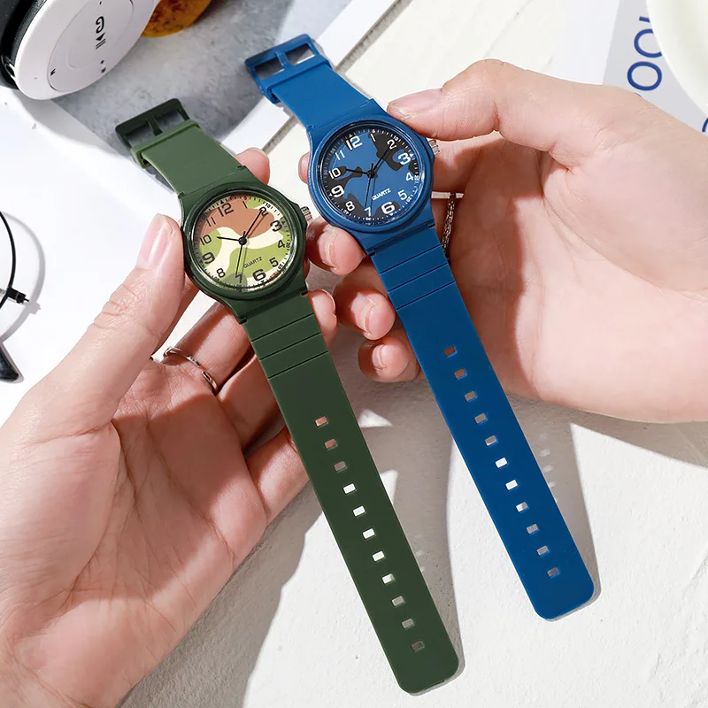 Orologi da polso al quarzo con cinturino mimetico alla moda Orologio mimetico da polso minimalista per ragazzi e ragazze