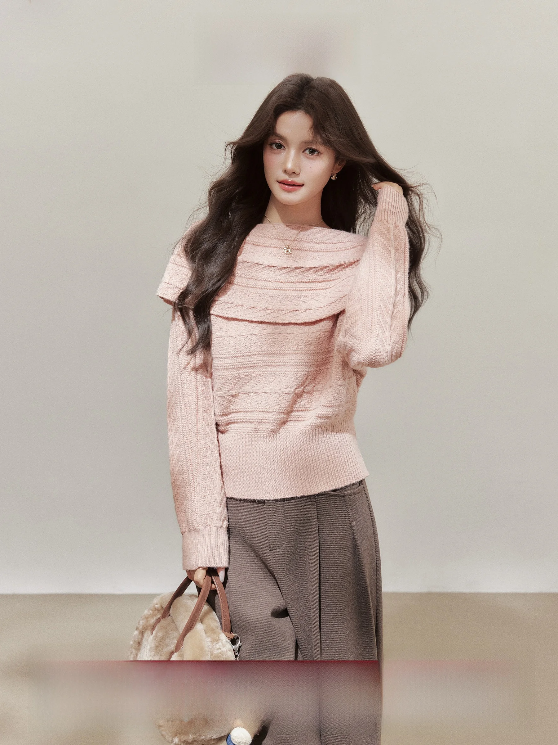 

Ele Pink Knitted Sweater with Twist Design One oulder Sle for Women Loose Fit ort Sve Autumn Winter Faion