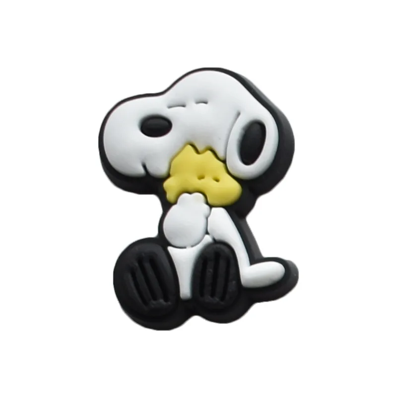 MINISO Snoopy Shoe Charms, dibujos animados, hebilla de zapato, dijes de zapato para Crocs, Anime, decoraciones de zapatos, accesorios, regalos de cumpleaños para niños