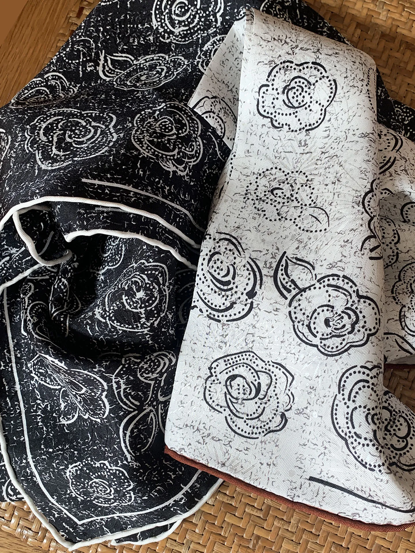 silk-scarf-tea-flower-pattern-tussah-silk-embroidery-spring-2026-sle-multifunctional-square-scarf-geometric-pattern-women