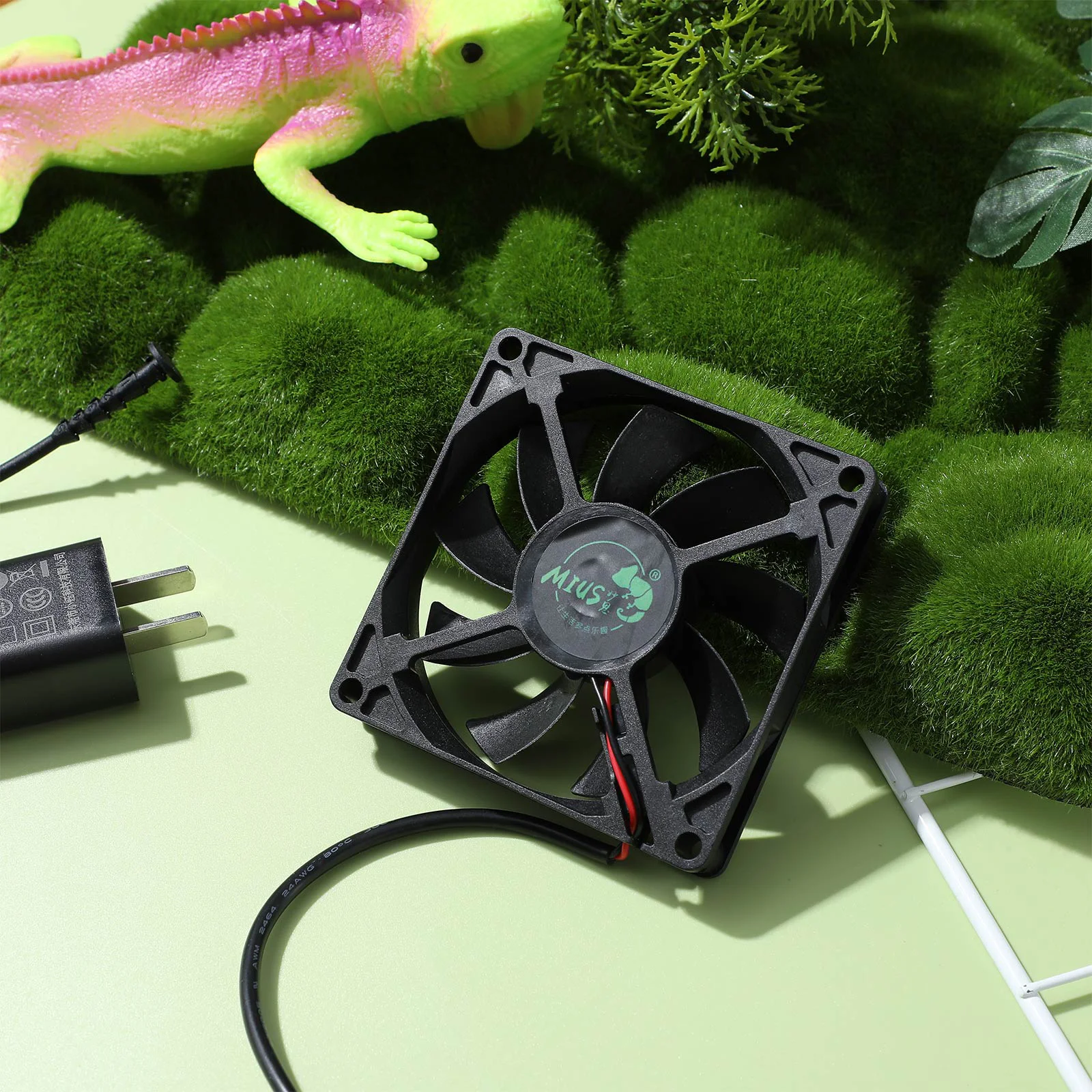 Adjustable Timing Exhaust Fan for Landscape Tank Fish USB Air Ejector Extractor