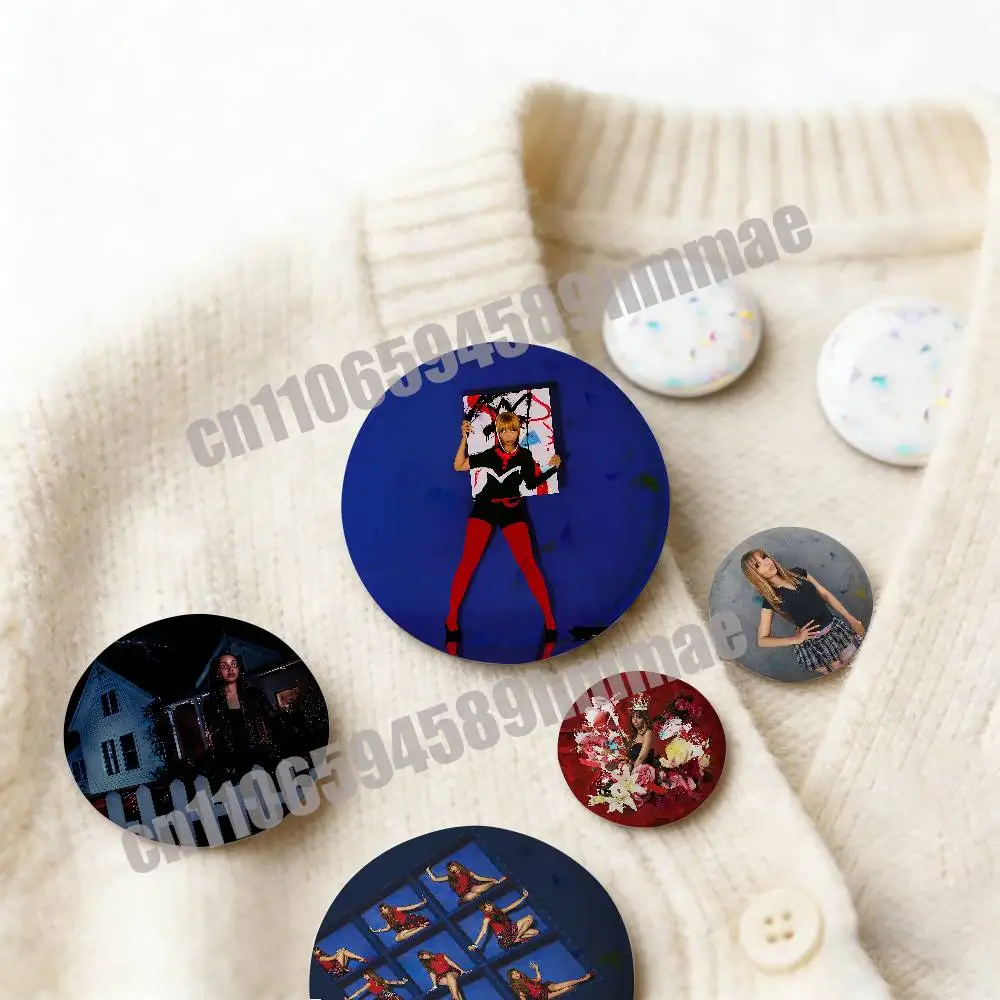 For P-PinkPantheress P-Pink Pantheress Fancy Some More That Emblem Round Pins Insignia Badge Cover Ornament 32mm Brooch Button