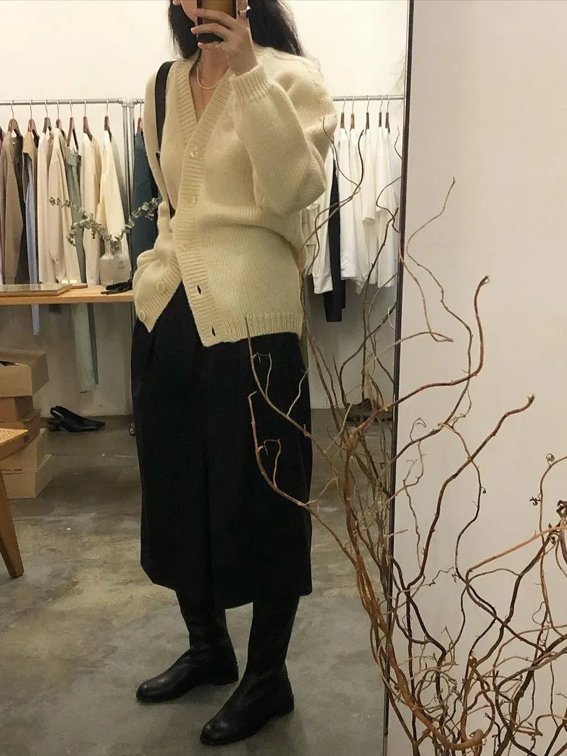 ルーズ長袖ニットオープンカーディガン女性の秋冬薄手のアウター V ネック多用途トップファッショナブルな怠惰なスタイル