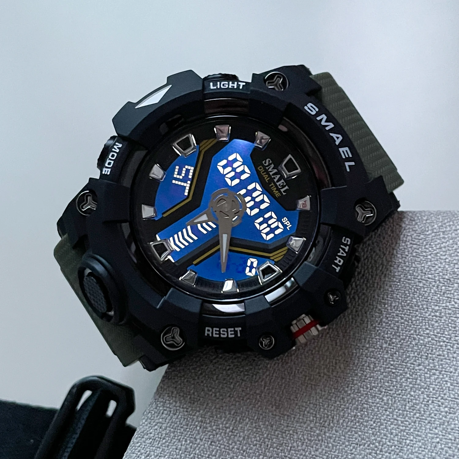 

CILOA Men's Watch with Large Dial and Dual Display, 2025 New Model, Multifunctional, Stylish, Casual, Genuine Brand, Great Gift