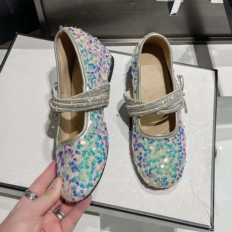 

Туфли на одной платформе с бантом и стразами, новые осенние туфли с круглым носком и неглубоким носком, мягкая подошва, нескользящие износостойкие туфли на низком каблуке