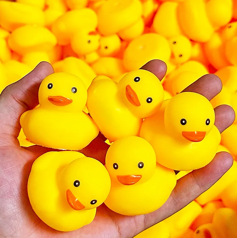 100 pçs 5cm banho pato brinquedos patos de borracha amarela rangido e flutuador patos chuveiro de água brinquedos para crianças 3-6 anos decoração de festa