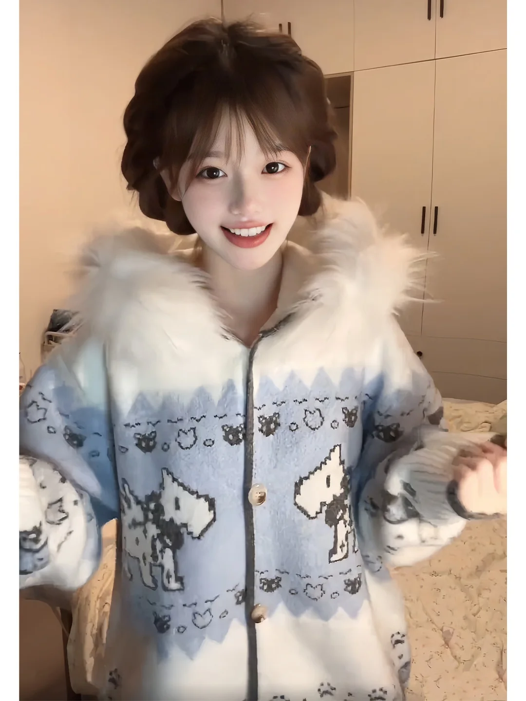

Молодежный вязаный кардиган с узором в виде собачек, корейский стиль, с меховым воротником, с капюшоном, в стиле Fair Isle, теплая зимняя верхняя одежда на молнии