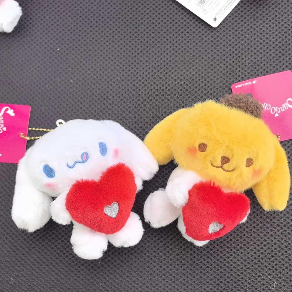 Sanrio melody kuromi segurar coração pingente de pelúcia bonito chaveiros de pelúcia meninas saco bakcpack carros chaveiros de pelúcia presente de natal