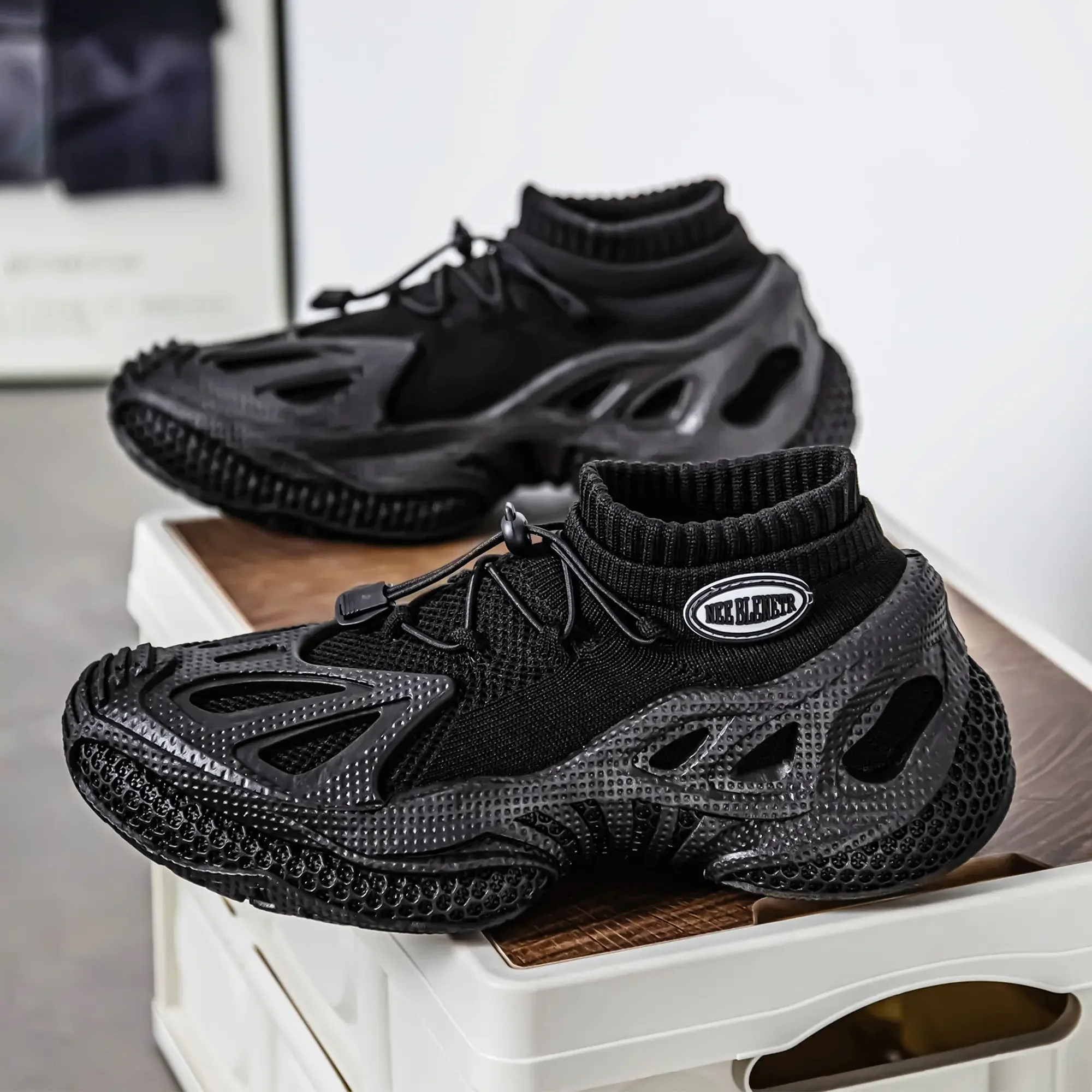 Thin Light Outdoor Sports Trainers Minimalist Solid Color Wearproof Universal Matching Style Daily Commute Walking Sneakers