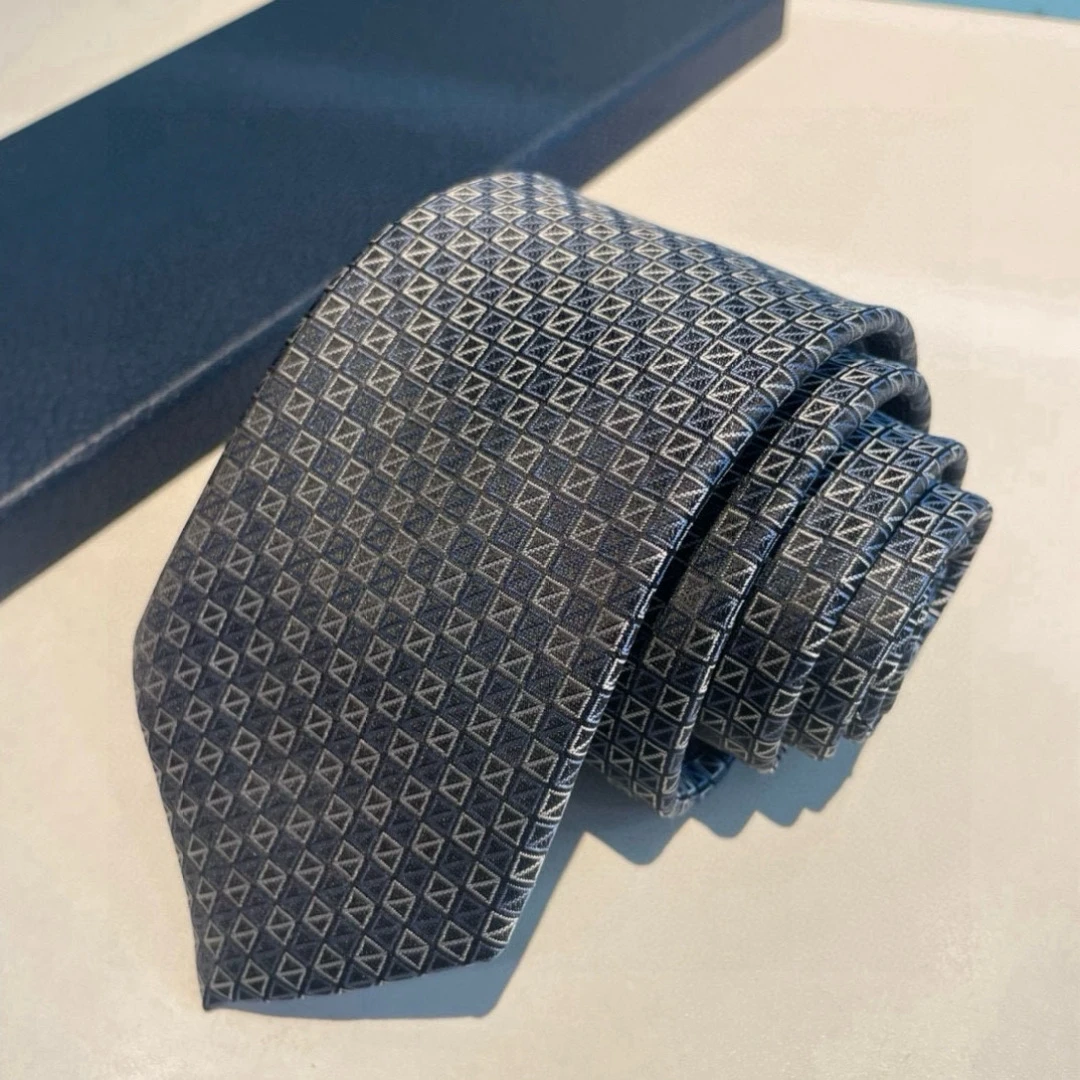 Cravatte da uomo fatte a mano di marca di lusso 100% twill di seta di alta qualità morbida sulla pelle stile CD business formale papillon regalo di festa