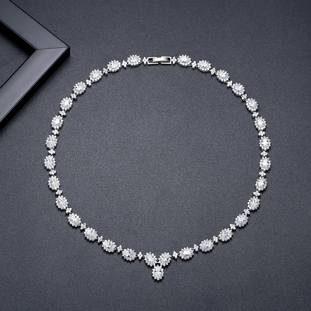 

Модный женский комплект украшений с цирконами, аксессуары для платьев на банкеты, свадьбы и вечеринки