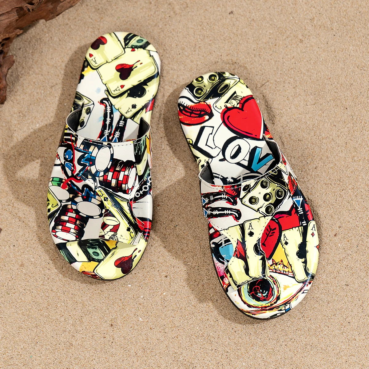 2026 Summer Kawaii Graffiti Girls  Flat Slippers Outdoor Children's Open-toe Shoes Versatile Kids Causal Slipper beach Slippers