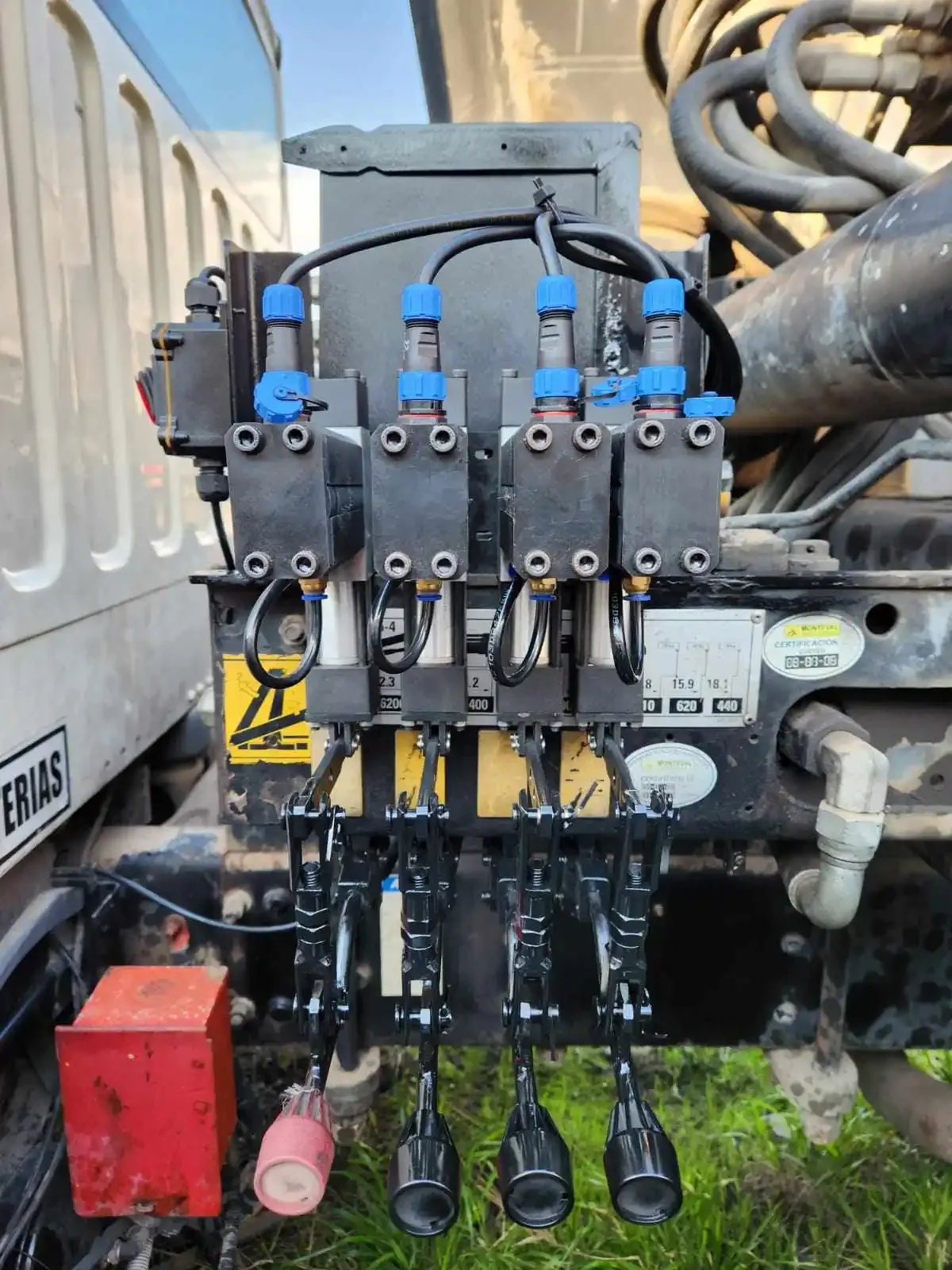 

User-Friendly Wireless Remote Control for All Skill Levels Intuitive Operation Design