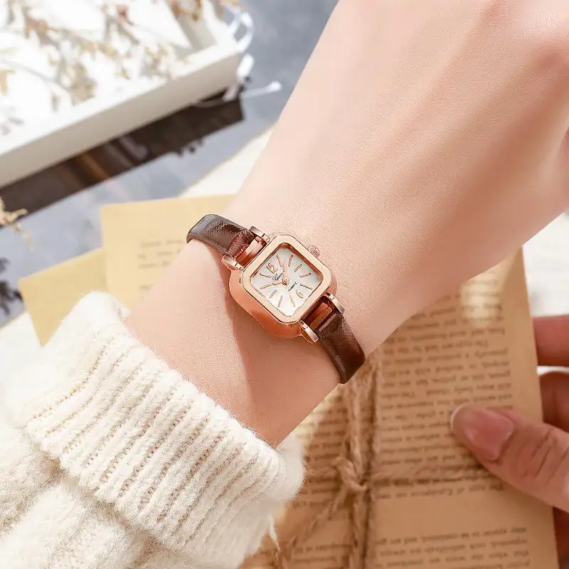 Retro square simple girls watch small retro casual student watch Korean version of the fashion women's wristwatch