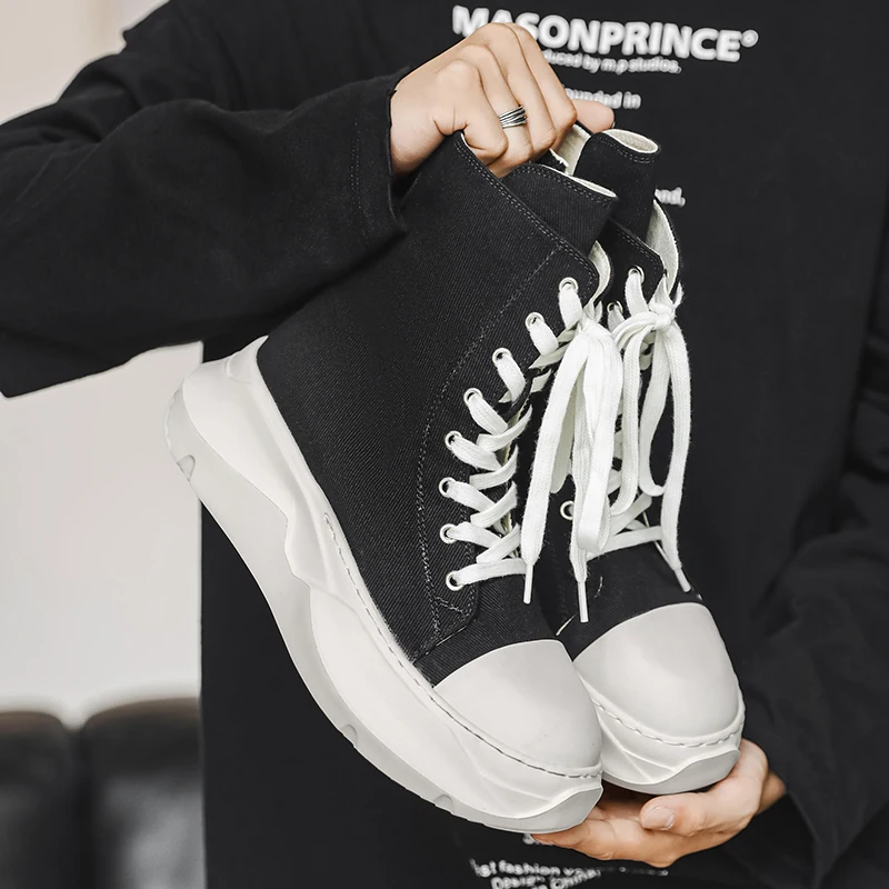 

Модные мужские кроссовки 2025 — классические лоферы, массивный каблук, комфорт в облаке, легкий, городская и уличная одежда