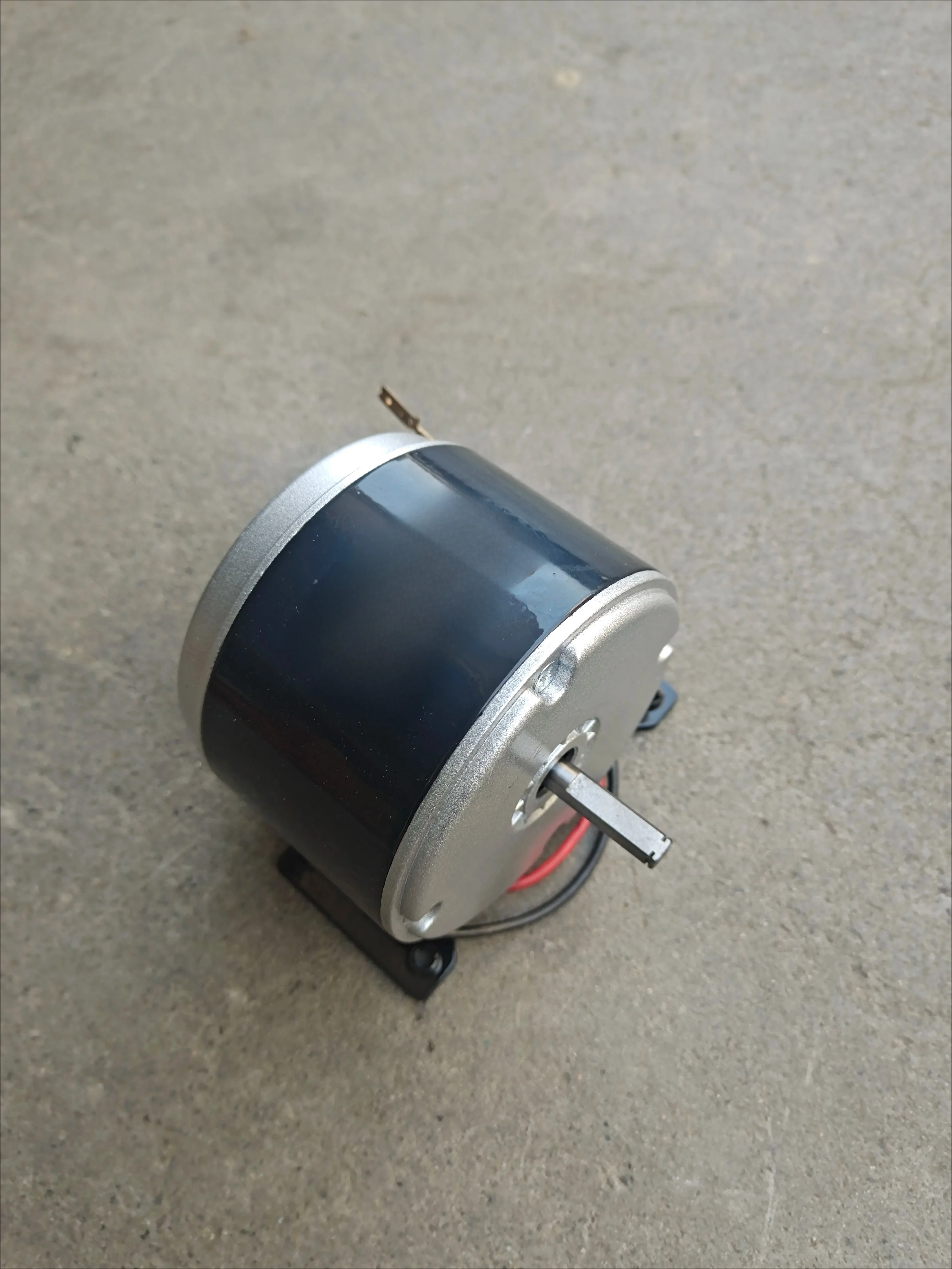 Electric Vehicle Motor 24V300W Synchronous Wheel Pulley Brush Scooter Motor